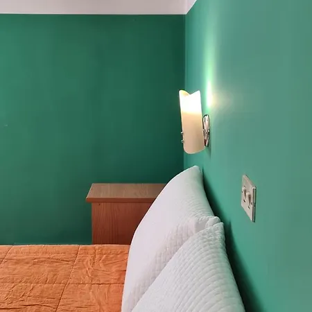 Santa Lucia Πανσιόν 3*