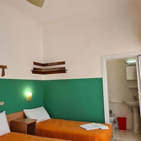 Πανσιόν Santa Lucia 3*