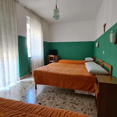 Santa Lucia Πανσιόν