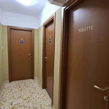 Santa Lucia 招待所 4*